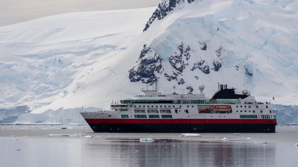 Aventure nordique : cap sur la croisière arctique et ses merveilles